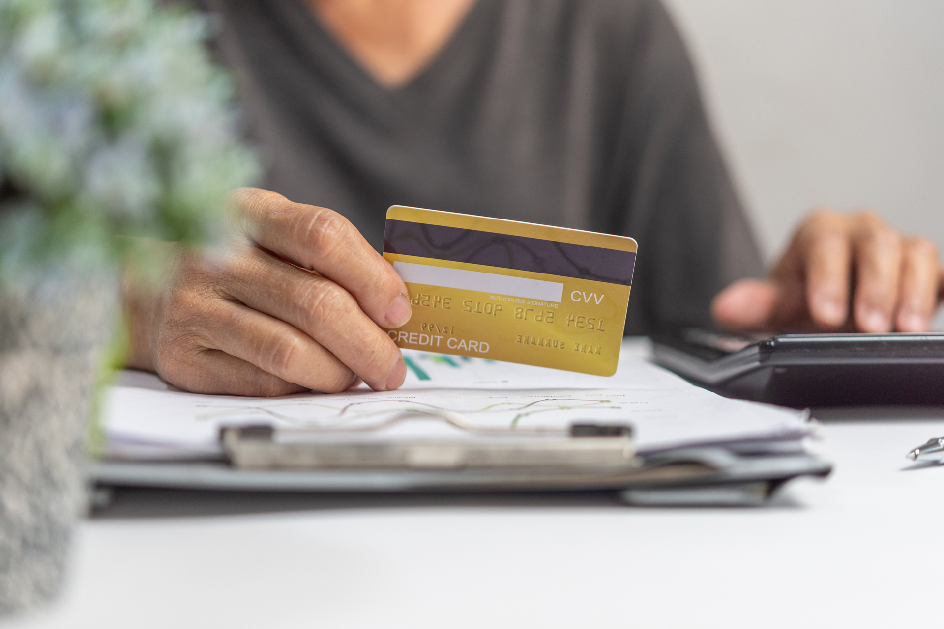how to track suspicious spending in a relationship